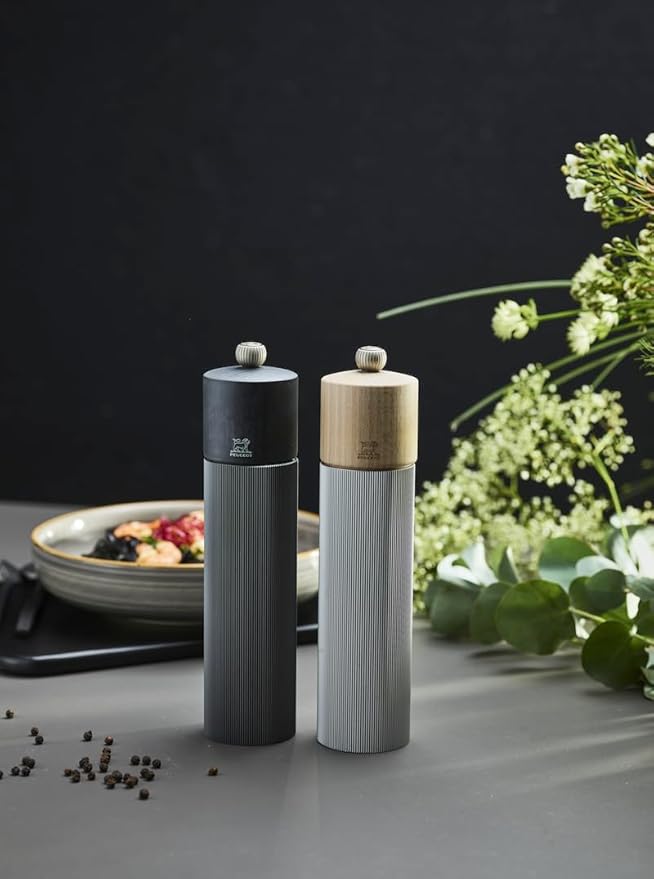 PEUGEOT - Line Pepper Mill - Classic Adjustment - Made of PEFC-Certified Aluminum and Wood - Made in France - Carbon Color. 22 cm-9"