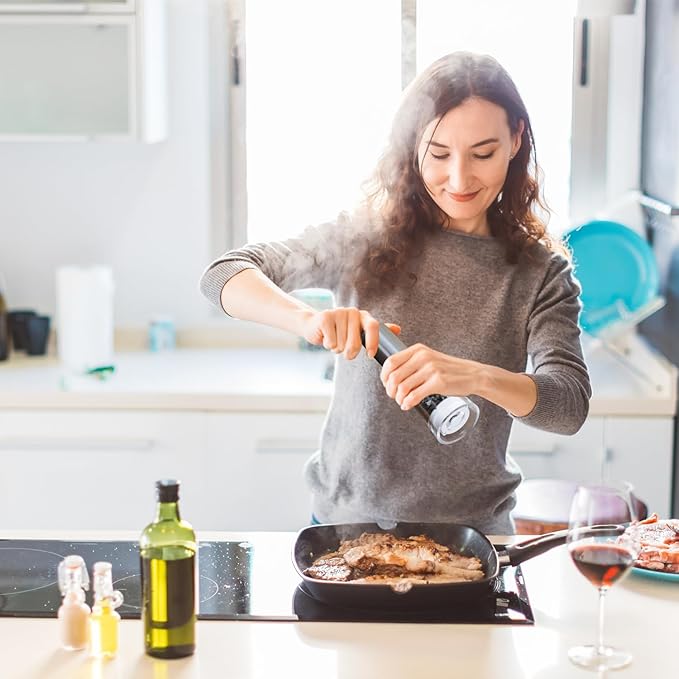 Stainless Pepper Grinder, 7.5 Inch Refillable Manual Salt Grinder with Adjustable Coarseness Pepper Mill, Oak Wood Salt and Pepper Grinder Mill for Cooking - Sliver